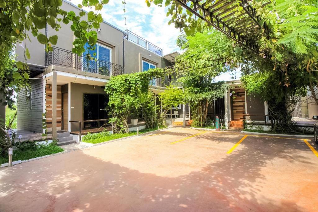 Oyo 271 The Resort Romklao Bangkok Dış mekan fotoğraf