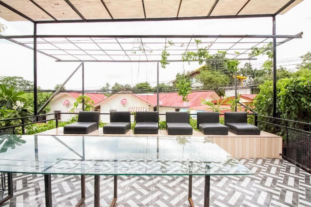 Oyo 271 The Resort Romklao Bangkok Dış mekan fotoğraf