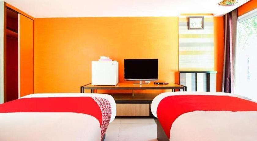 Oyo 271 The Resort Romklao Bangkok Dış mekan fotoğraf